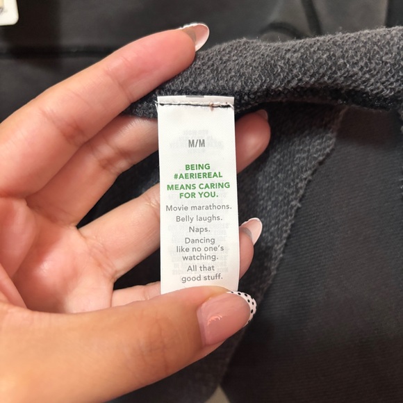 NWT Aerie New Heights Turtleneck Size Medium - Picture 7 of 10